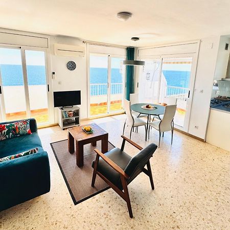 Charming Sea Front 3 Bedroom Apartment - Incredible Views! L'Ametlla de Mar Luaran gambar