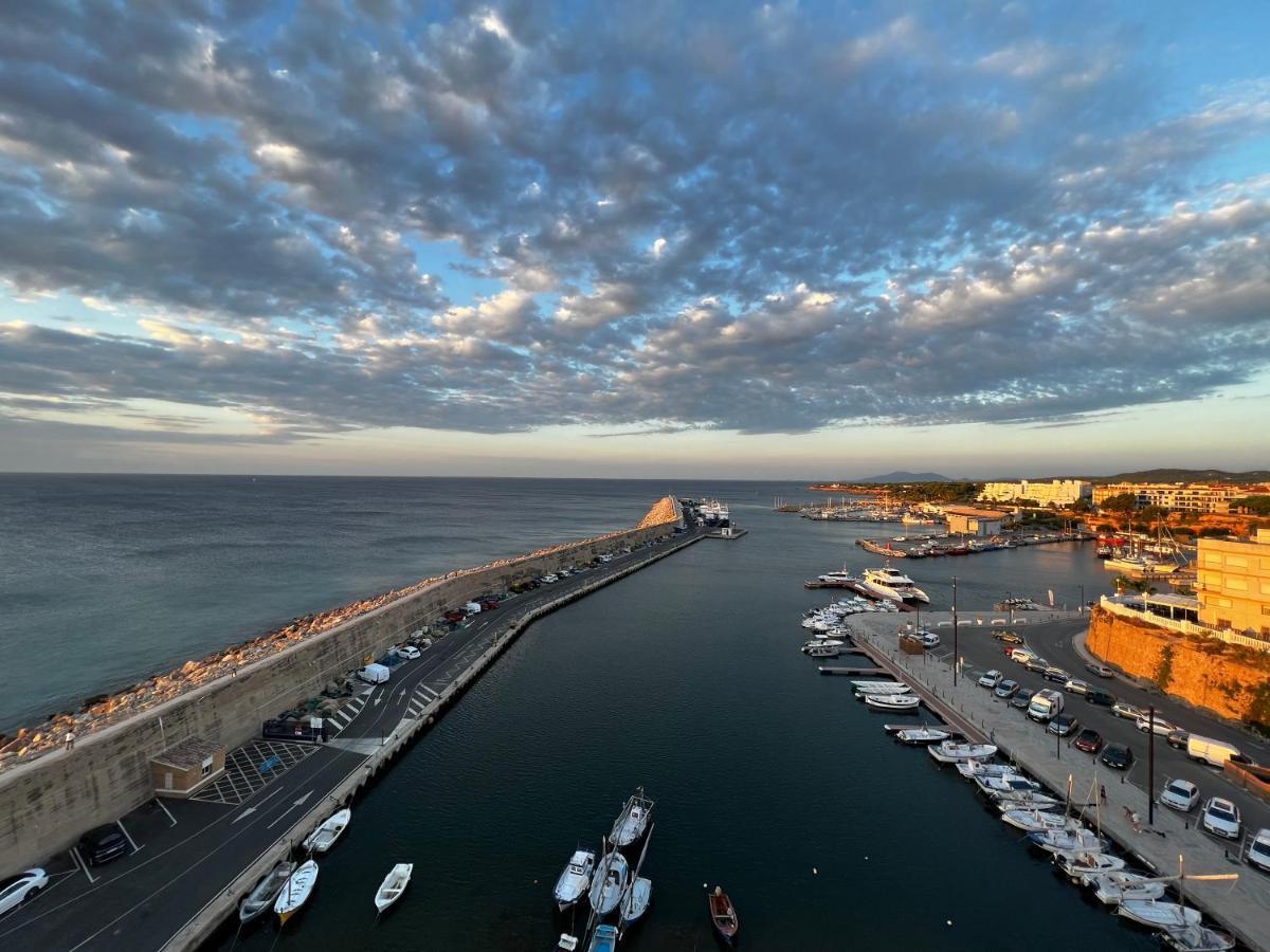 Charming Sea Front 3 Bedroom Apartment - Incredible Views! L'Ametlla de Mar Luaran gambar