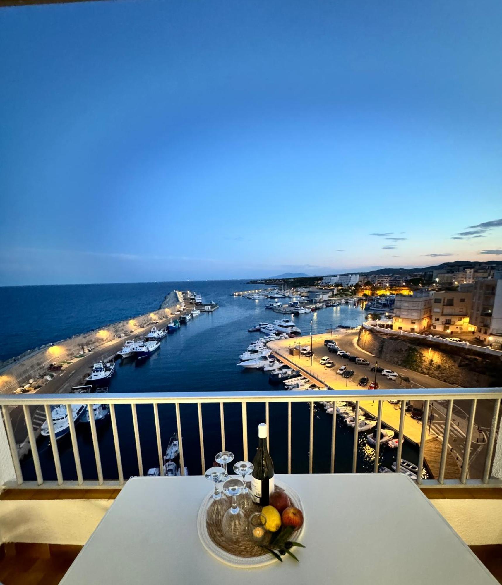 Charming Sea Front 3 Bedroom Apartment - Incredible Views! L'Ametlla de Mar Luaran gambar