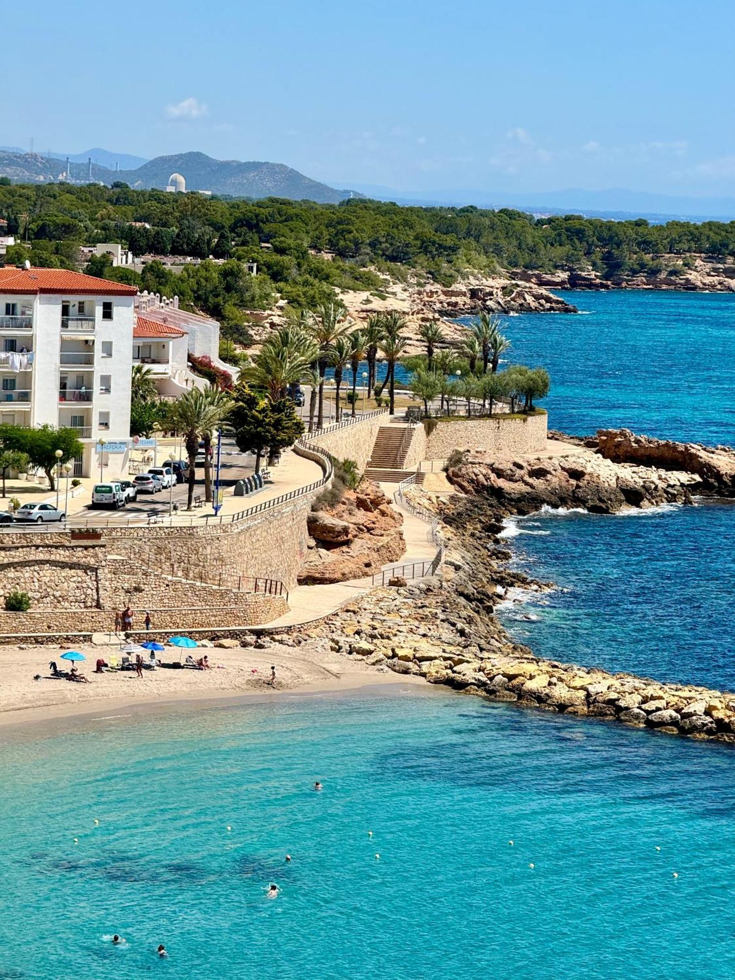 Charming Sea Front 3 Bedroom Apartment - Incredible Views! L'Ametlla de Mar Luaran gambar